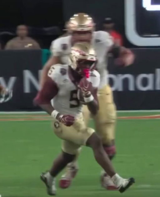 A True Team Effort From @jj_dunniganjr As He Held FSU’s WR, Leading to @XavierL_25 Recovering the Fumble 🤝🔥😮‍💨
 
(Via: @espn ) 
