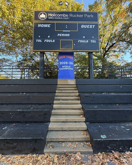 Championship banners have started to appear at some of NYC's most iconic basketball courts ahead of banner night 🏀 