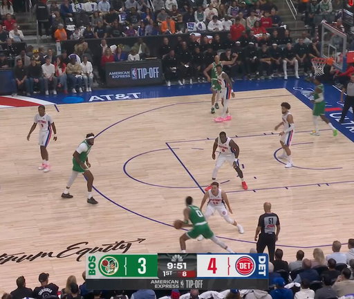 Paul George's 1st half in Celtics debut:

17 PTS
2 STL
5-9 FG
3-5 3PT
+14 +/-

Boston leads Detroit by 13. 