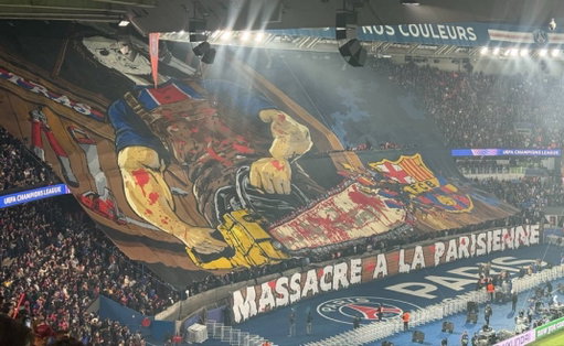 PSG fans created a scary Halloween-inspired tifo ahead of kick-off against Barcelona 🎃 

Right now it seems to be working... 