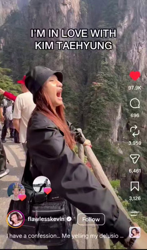 RT @ianbonobonoya: Taehyung liked this😭
I'm wheezing...helpppp😭 
