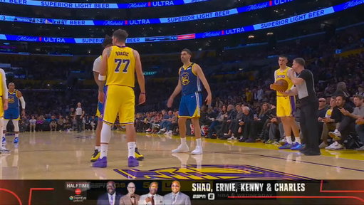 Luka Doncic has been talking trash to Yaxel Lendeborg all night.

The rookie already has a tech.

Luka just drained a half court and pointed right at him, talking even more trash to his face.

Welcome to the NBA. 