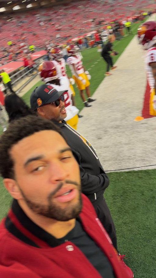 .@CALEBcsw popped out to support @uscfb at Wisconsin 🧀❌ 