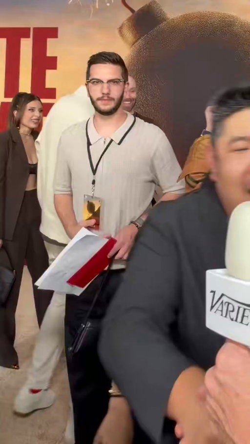 Remembering prolific voice actor Eric Bauza, who told Variety’s @marcmalkin at the “Coyote vs. Acme” premiere in August that he hopes the film’s success “wakes up the people upstairs to pay attention and realize these characters matter more than they think.”

*in Daffy Duck’s voice* “You can’t mess around with the ‘Looney Tunes.’ Toughest fans in the world!”

Bauza died at his home as a result of hypertensive cardiovascular disease. He was 46. Read his obit: https://t.co/l7YyVz6y1T