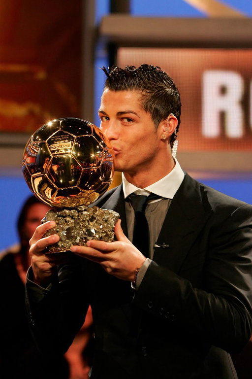 Football belongs to the fans! Thank you to all the fans around the world, the Ballon D’Or of All Time is also yours. 