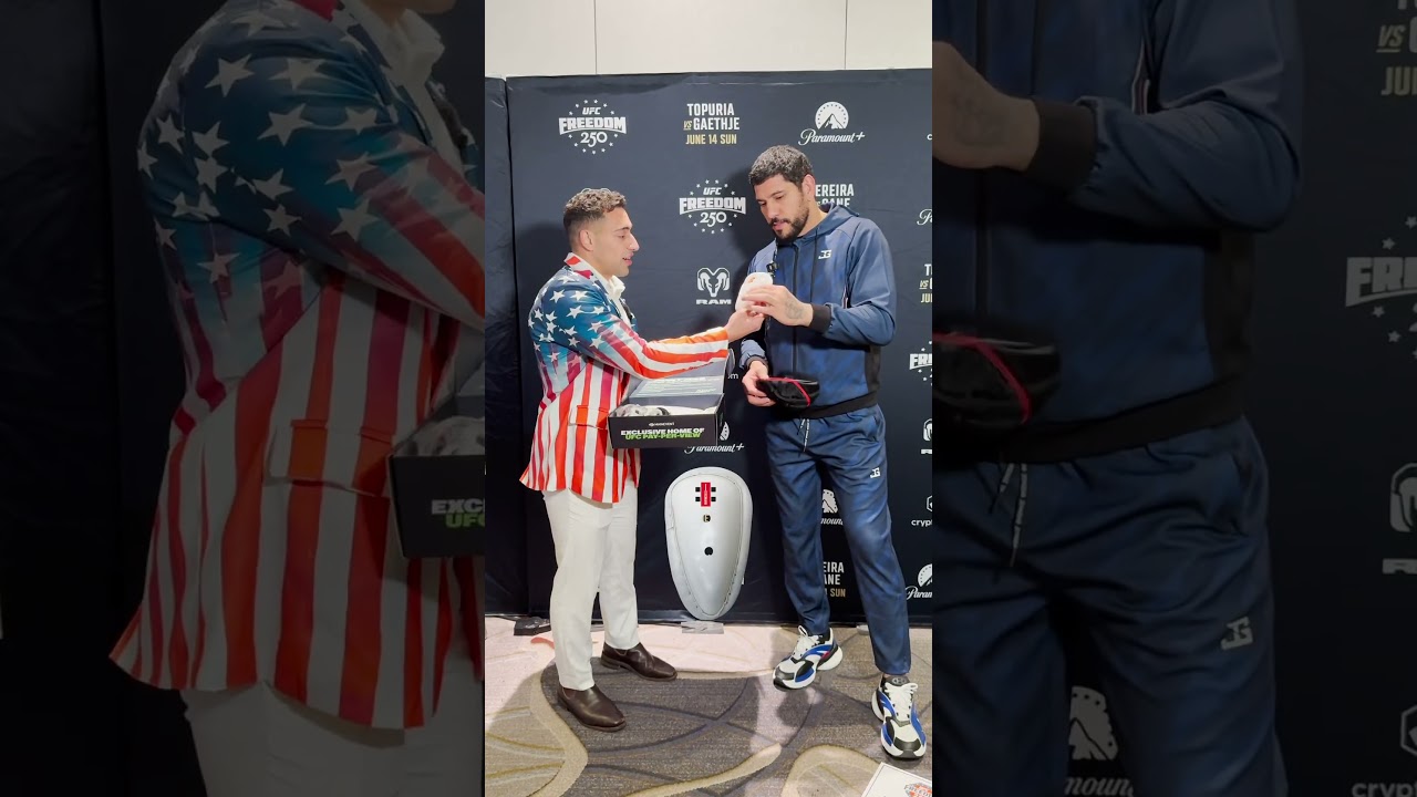 We helped Alex Pereira prepare for Ciryl Gane 😭 #ufc #mma #whitehouse