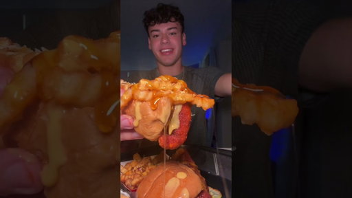 Dave’s Hot Chicken ASMR #daveshotchicken #daveshotchickenasmr #asmr #foodie #foodie #viral #shorts