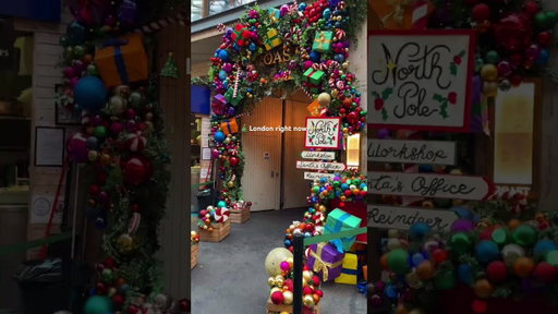 Christmas decorations are up and christmas markets open in London right now! 🎄🫶🏼