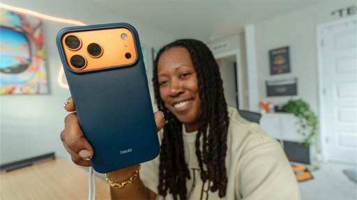 What’s REALLY On My iPhone 17 Pro Max (Apps, Wallpapers & Settings)
