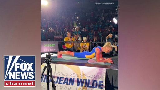 WORLD RECORD: 61-year old grandmother SMASHES 5 hour plank