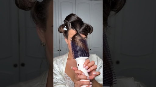 Trying the new Dyson airsmooth blowdry brush #hairtutorial #dysonairsmooth