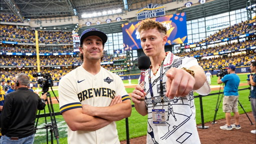 Inside Milwaukee’s INSANE World Series Atmosphere...