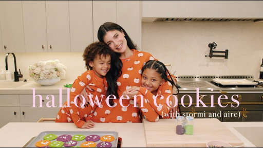 Halloween Cookies with Stormi and Aire