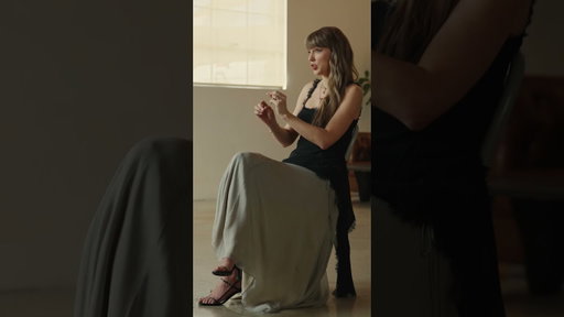 How Taylor Swift Turns Feelings Into Hits
