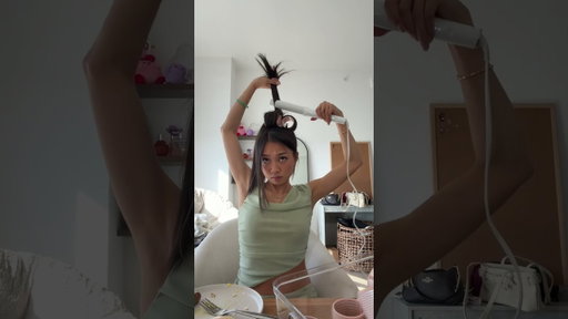 Fast 5 minute blowout while running late #blowout #blowoututorial #hairstyle