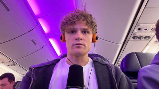 Airport vlog