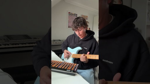 Looping Weird Fishes by Radiohead #radiohead #looppedal #guitarriff