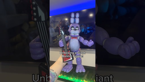 Unboxing a GIANT Bonnie figure #fivenightsatfreddys #fnaf #fnaf2movie #freddyfazbear #bonnie #shorts