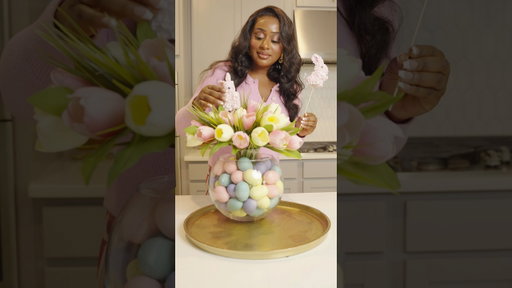 Beautiful Easter Centerpiece DIY Idea | Obsessed with how the eggs and tulips turned out.