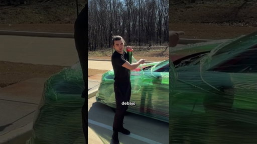 Día 1: Envolví el Auto de Mi Amigo Kilómetros de Plástico...