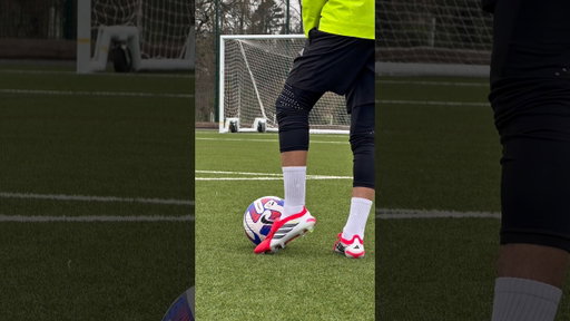 Which technique is your favourite?⚽️Knuckleball💥Swaz💫Half Volley🪄 #football #soccer #tutorial