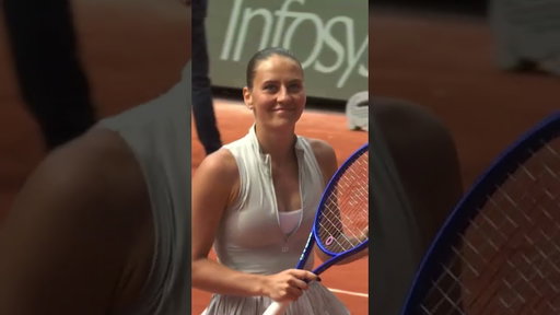 She can dance too💃 #RolandGarros