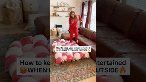 DIY indoor balloon trampoline for kids 😂🎈 #MomHacks #KidsActivities #IndoorActivities #summerfun