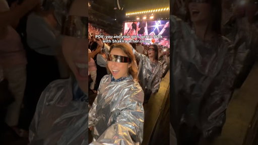 POV: you and your girls get to walk with @S@Shakirat her concert! Still not over this moment🤩🔥