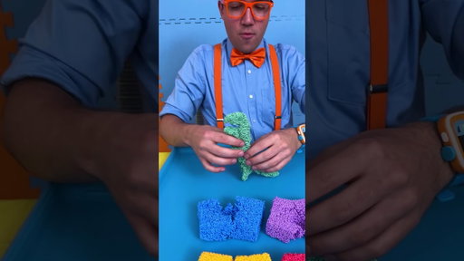 Magic Foam SQUISHHH! #foam #play #blippi