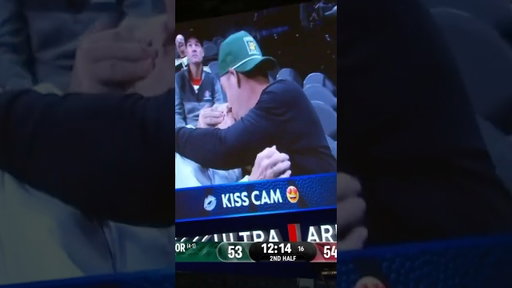 Kiss Cam in Vegas 💋
