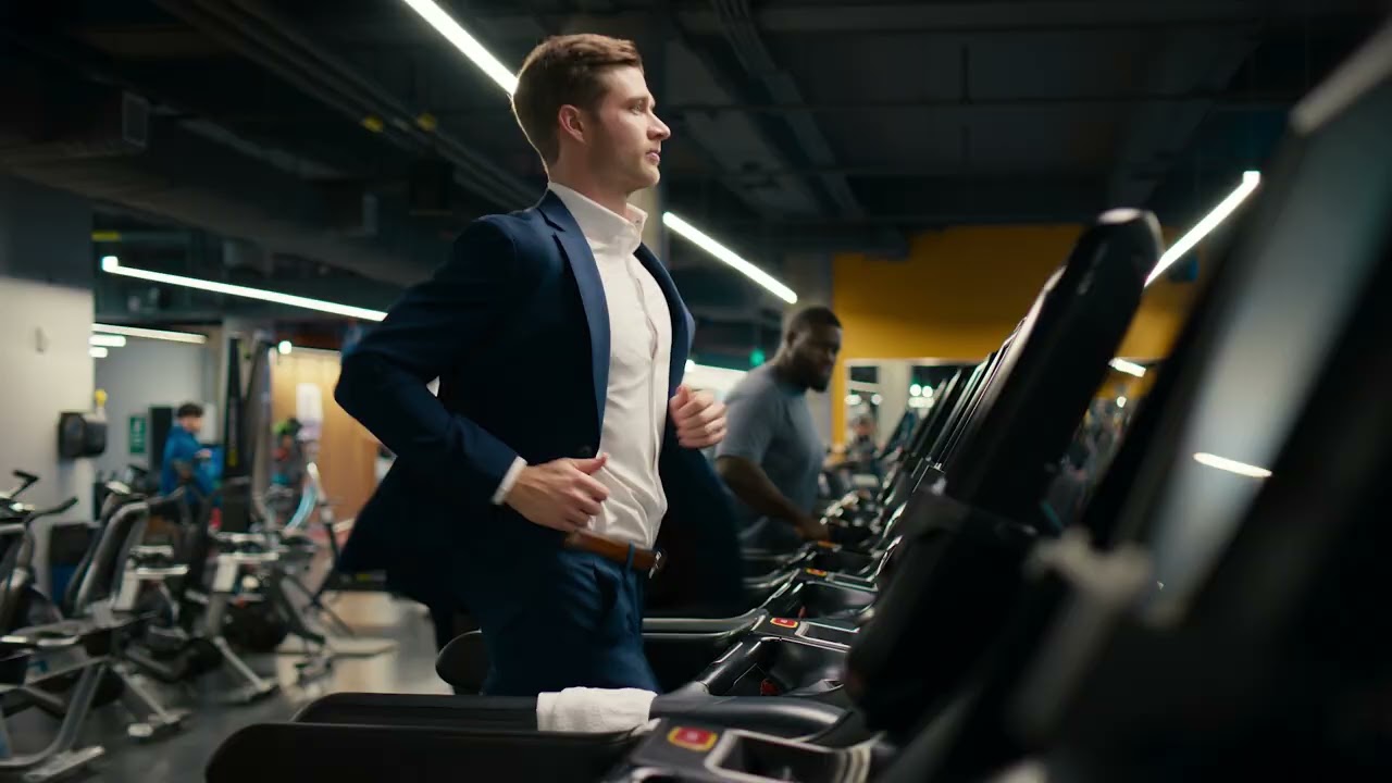Clothes You Can't Wait to Keep On | Mizzen+Main 16x9 | 15 Sec