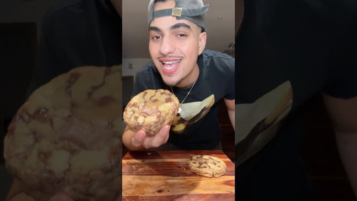 This Might Be the Most Satisfying Cookie Ever Made🍪