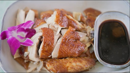 People Battle Los Angeles Traffic for this Chinese-Peruvian Soy Sauce Chicken
