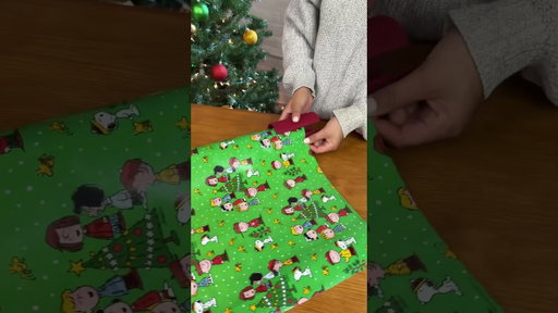 The best gift wrapping gadget ever 🌟🙌 #giftwrapping #christmas #gadget #holidayseason #need