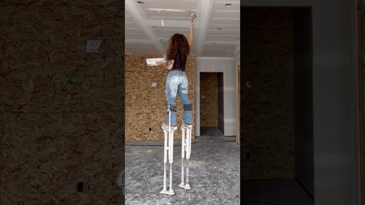 23 years in drywall…and I still wipe my hands on my pants without thinking. 😂 #shorts #construction