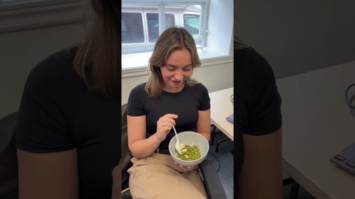 Trying the viral lemon parmesan chicken & peas