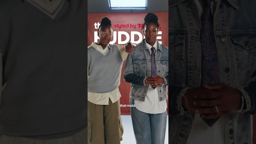 Breaking the mold never goes out of style for Chelsea Gray & Jewell Loyd 👏 @tjmaxx