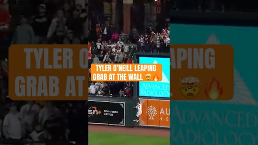 TYLER O'NEILL GAME-SAVING CATCH 🤯