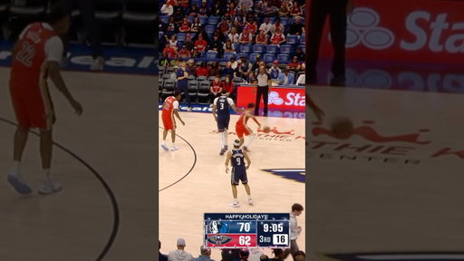 Jeremiah Fears sneaks up behind Anthony Davis for steal #pelicans #mavericks #highlights