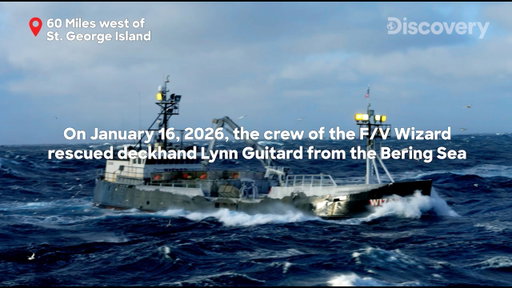 The Wizard Crew Rescues Deckhand Lynn | Deadliest Catch | Discovery