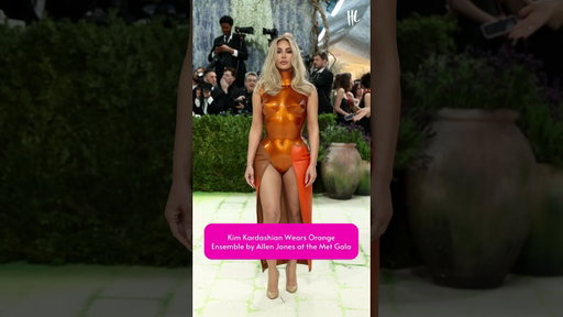 Kim Kardashian arrived to the Met Gala like a walking piece of art!🧡 (📸: Getty Images)