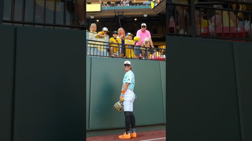 Guess the number, WIN a BALL. #baseball #bananaball #daltonmauldin #baseballplayer