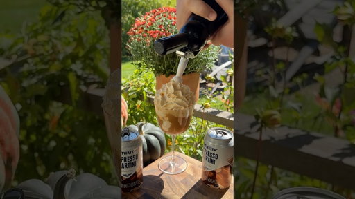 Pumpkin Whipped Cream Espresso Martini Recipe 🍸🎃
