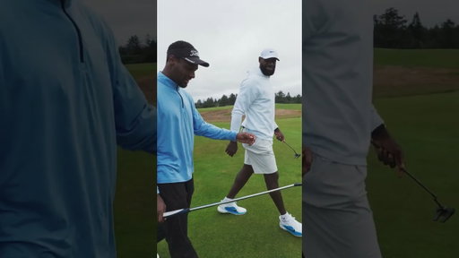 Bronny teaching LeBron the YouTube game. 🤴🏾👉🔔