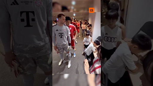 Manuel Neuer Waits For NOBODY 😅🙅‍♂️