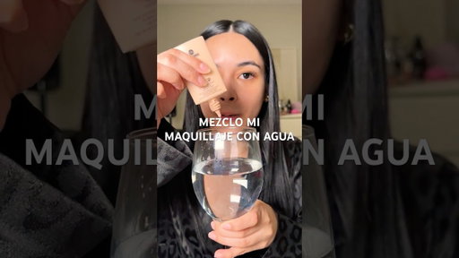 Me maquillo pero mezclo todo el maquillaje con agua ☝🏻💜 #makeuphack #maquillaje
