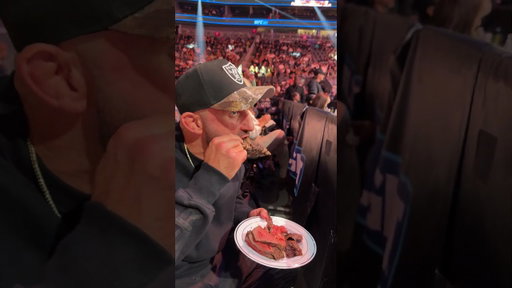 At the fights 🥩👌🏼