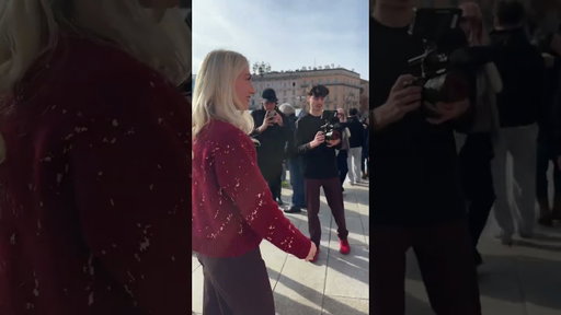 Piper Gilles and Paul Poirier surprised strangers in Milan ❤️