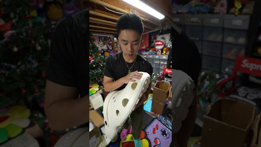 the weirdest chinese items that i have pt 30 🍔 #whydna #fashion #streetwear #pickups