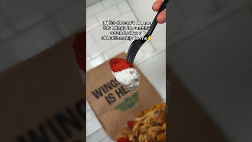 Best Sauce for Chicken Wings: Ranch or Blue Cheese? 🤔